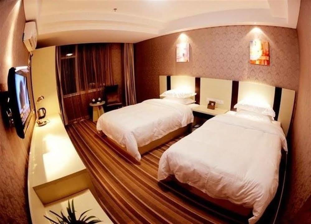 Ronghe Holiday Hotel Shiyan  Екстер'єр фото