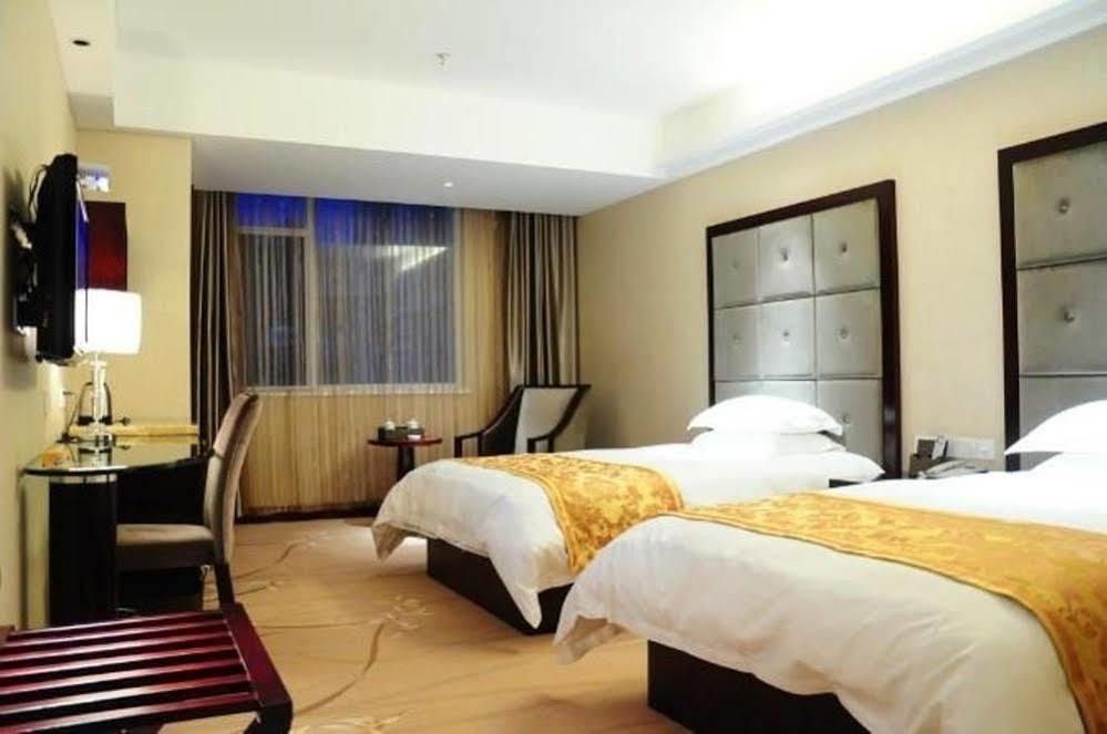 Ronghe Holiday Hotel Shiyan  Екстер'єр фото
