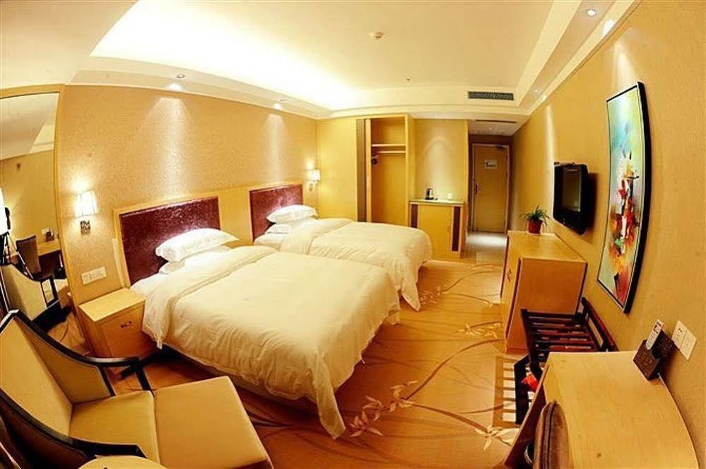 Ronghe Holiday Hotel Shiyan  Екстер'єр фото